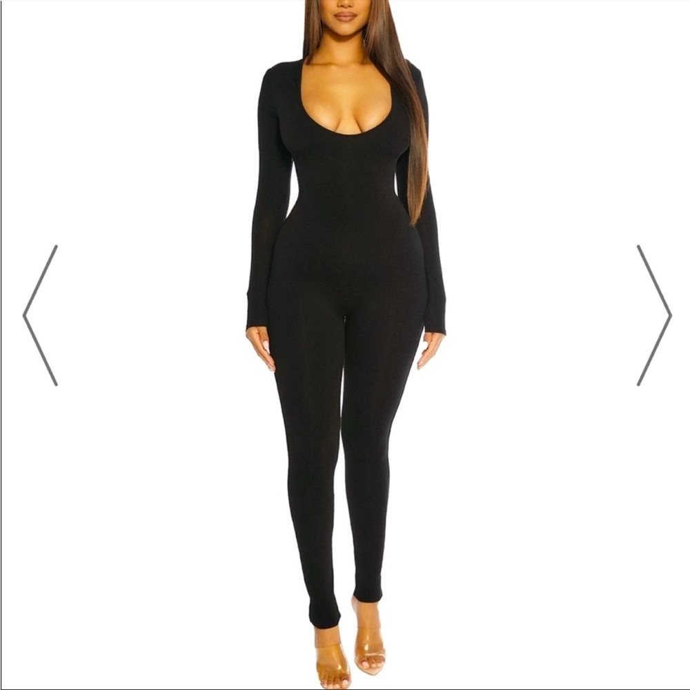 NW deep V-Neck jumpsuit